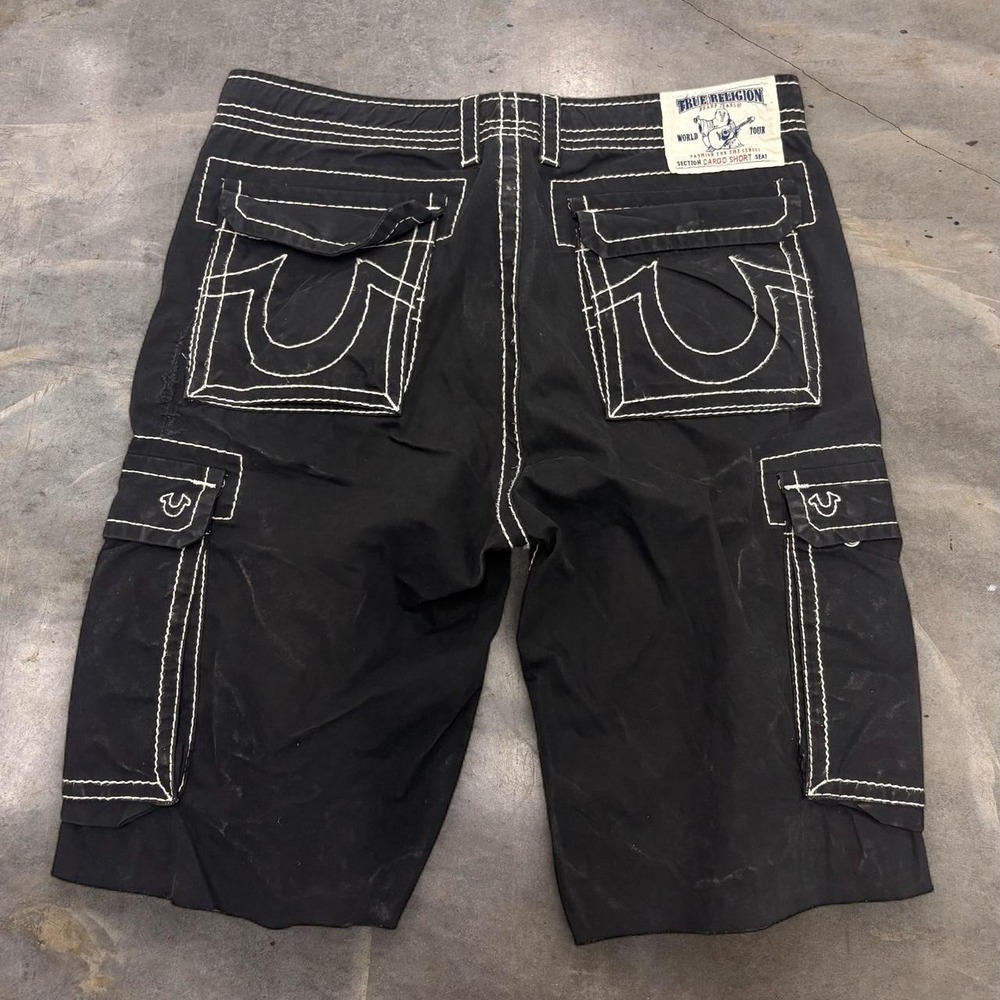 2000s Y2K True Religion Big T Cargo Shorts Black White Stitch Size 36